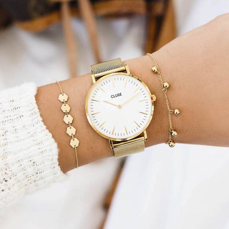 Cluse na ręce kobiety