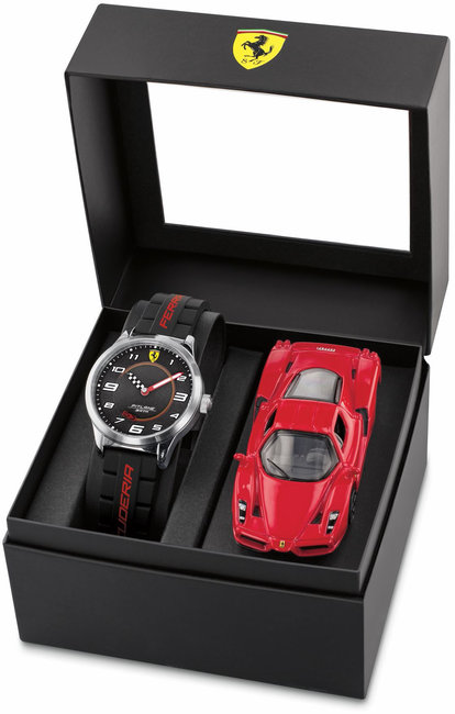 Scuderia Ferrari 870043 Pitlane