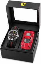 Scuderia Ferrari 870043 Pitlane